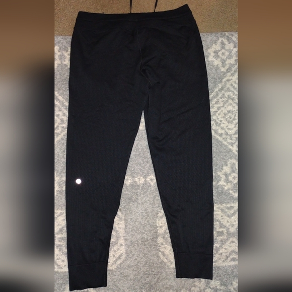 COPY - Lululemon Engineered Warmth Relaxed Fit Black Jogger Merino Wool - Picture 3 of 4